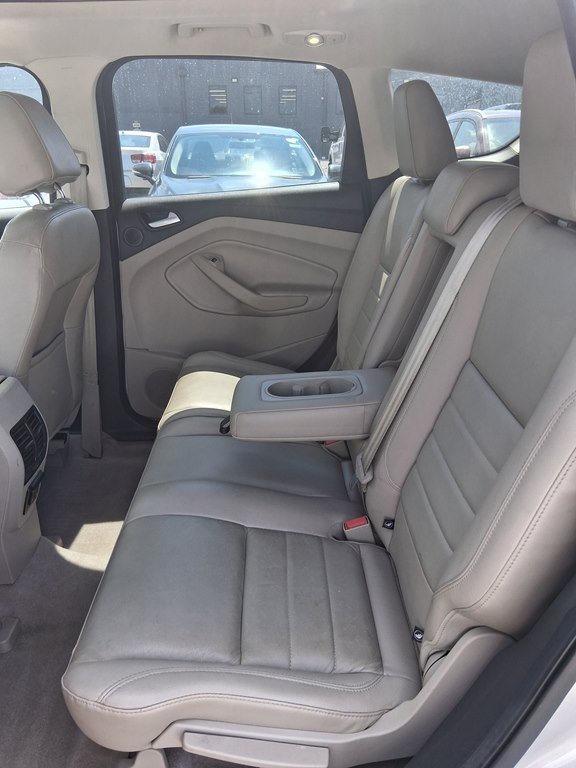 Used 2015 Ford Escape SE FWD image 13