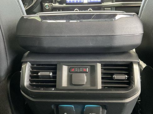 Used 2022 Ford F150 Lariat w/ Equipment Group 502A High image 29