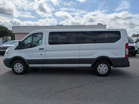 Used 2017 Ford Transit 350 XLT RWD image 7