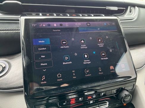 Used 2023 Jeep Grand Cherokee Overland image 17