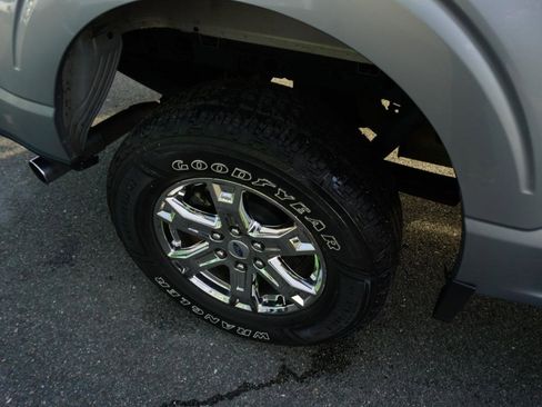 Used 2021 Ford F150 Lariat image 6