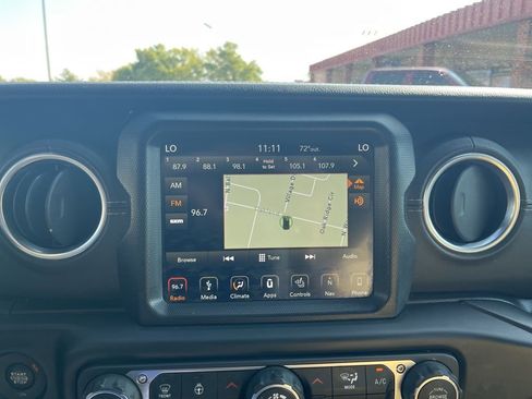 Used 2018 Jeep Wrangler Unlimited Sahara image 66