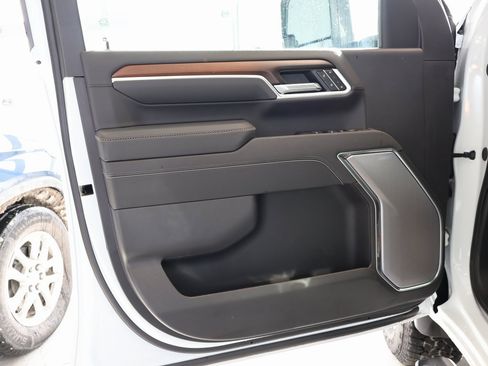 New 2025 GMC Sierra 2500 Denali w/ Denali Reserve Package image 12