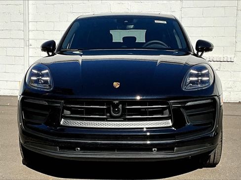 Certified 2026 Porsche Macan AWD/4WD image 22