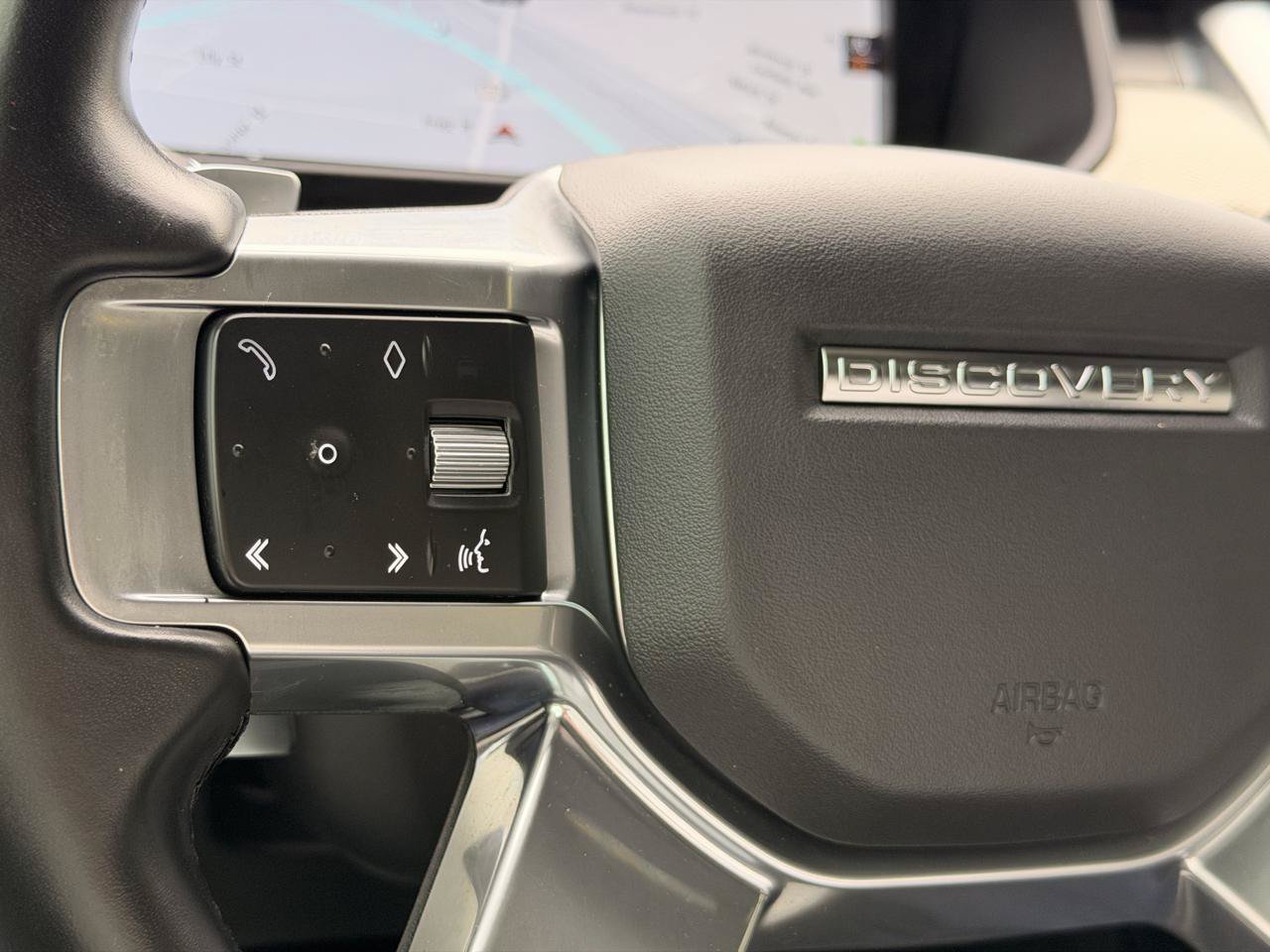 Used 2021 Land Rover Discovery S R-Dynamic AWD/4WD image 24