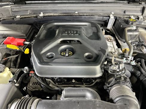 Used 2023 Jeep Wrangler Sport AWD/4WD image 28
