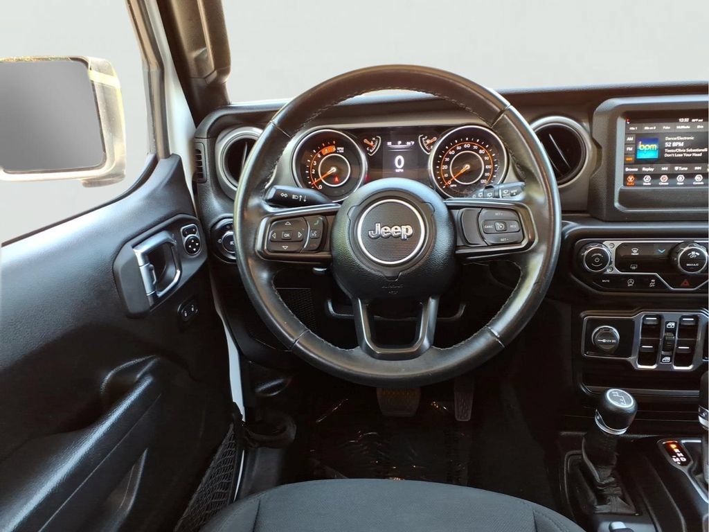 Used 2022 Jeep Wrangler Unlimited Sport AWD/4WD image 23