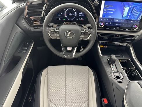 Used 2025 Lexus TX 500h AWD w/ Technology Package image 30
