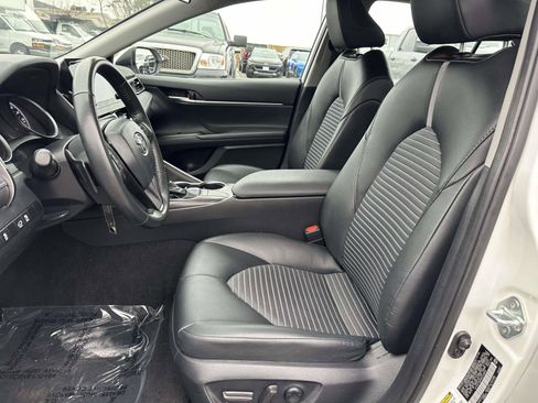 Used 2024 Toyota Camry SE image 22
