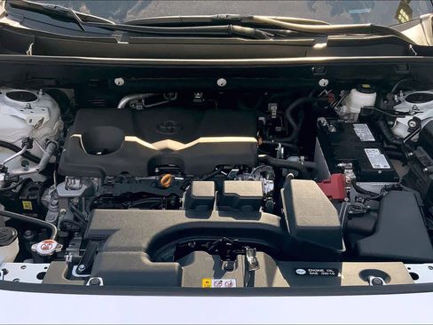 Used 2025 Toyota RAV4 XLE image 29