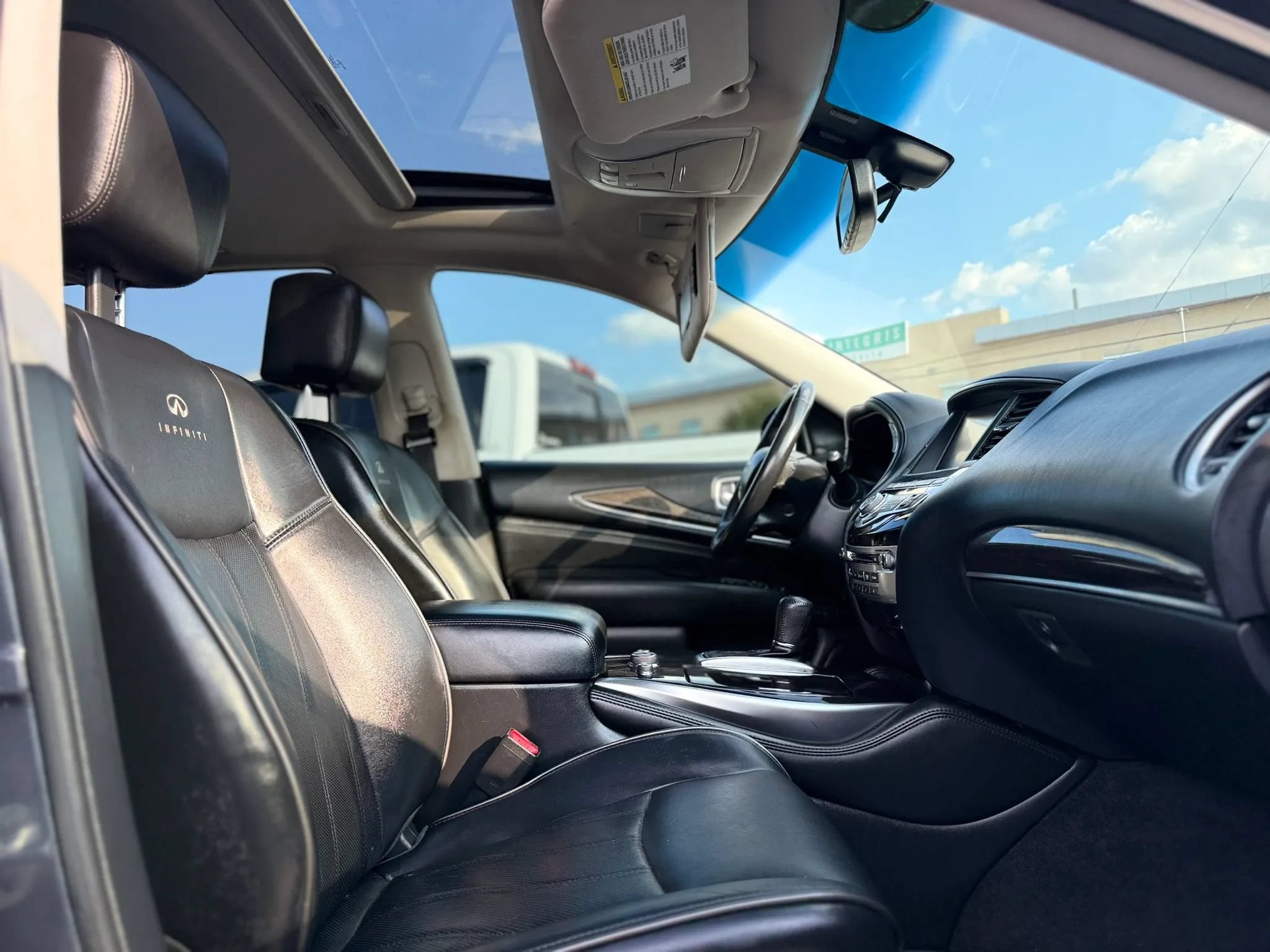 Used 2014 INFINITI QX60 Luxe w/ Premium Plus Package AWD/4WD image 25