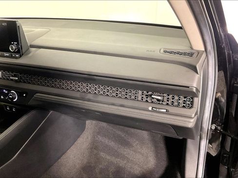 Used 2024 Honda Accord EX image 18
