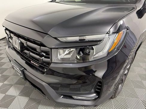 Used 2025 Honda Ridgeline Sport image 10