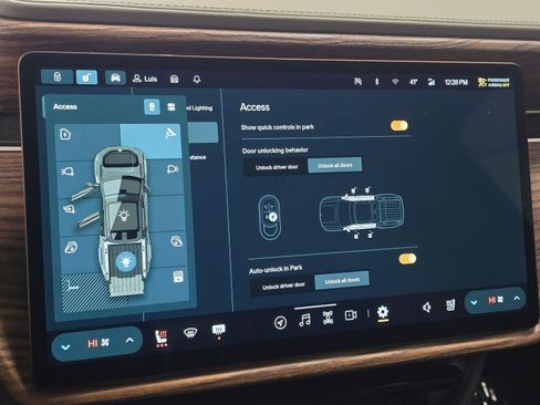 Used 2022 Rivian R1T Adventure AWD/4WD image 14