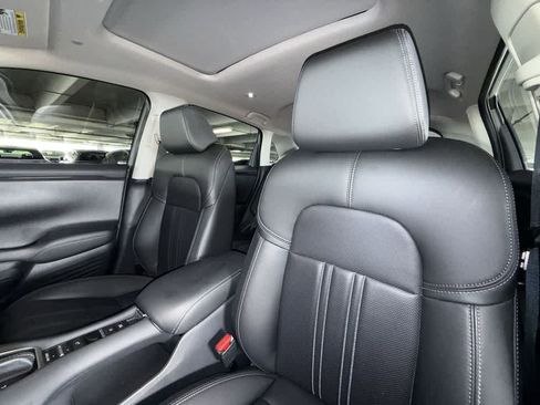 Used 2026 Honda HR-V EX-L image 14