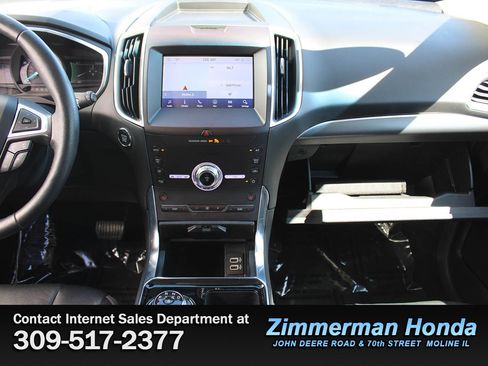 Used 2020 Ford Edge Titanium image 17