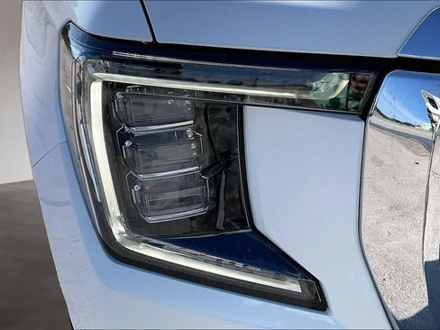 Used 2024 GMC Yukon SLT RWD image 30