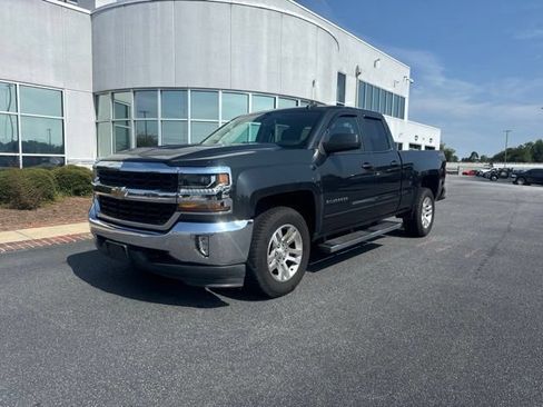 Used 2018 Chevrolet Silverado 1500 LT w/ All Star Edition AWD/4WD image 2