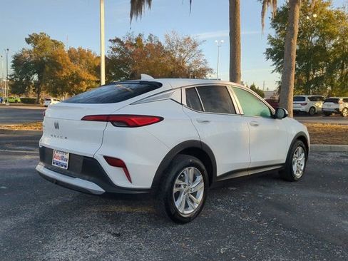 Used 2024 Buick Envista Preferred image 4