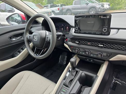Certified 2024 Honda Accord EX image 12