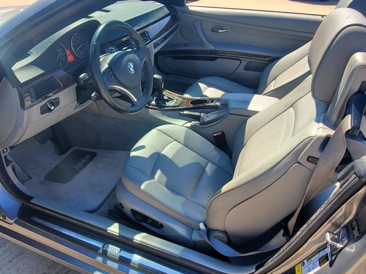Used 2011 BMW 328i Convertible RWD image 13