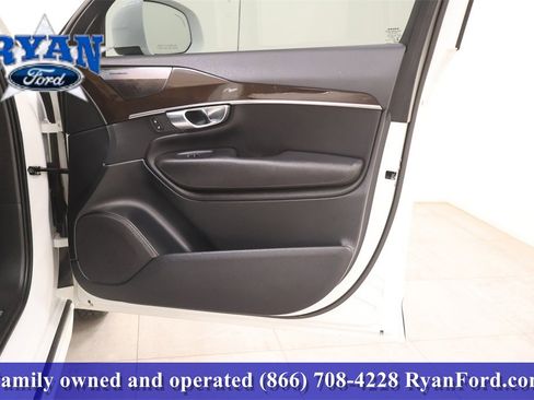Used 2019 Volvo XC90 T5 Momentum w/ Protection Package Premier image 15