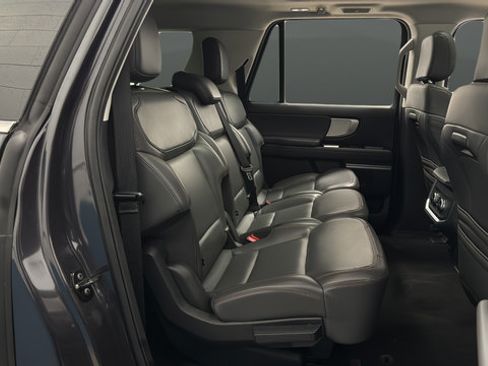 Used 2025 Ford Expedition Max Active AWD/4WD image 25