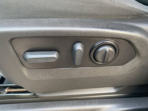 Used 2022 GMC Sierra 1500 SLE image 24