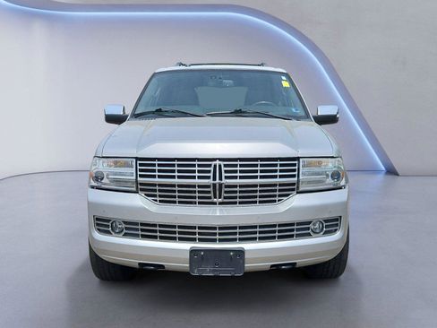 Used 2014 Lincoln Navigator 4WD image 8