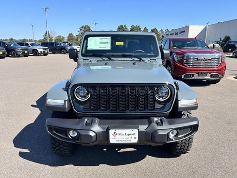 New 2025 Jeep Gladiator Willys image 7