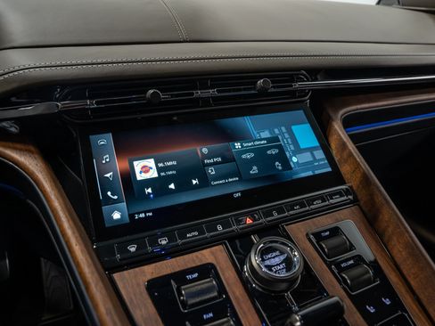 Used 2024 Aston Martin DB12 Coupe RWD image 53