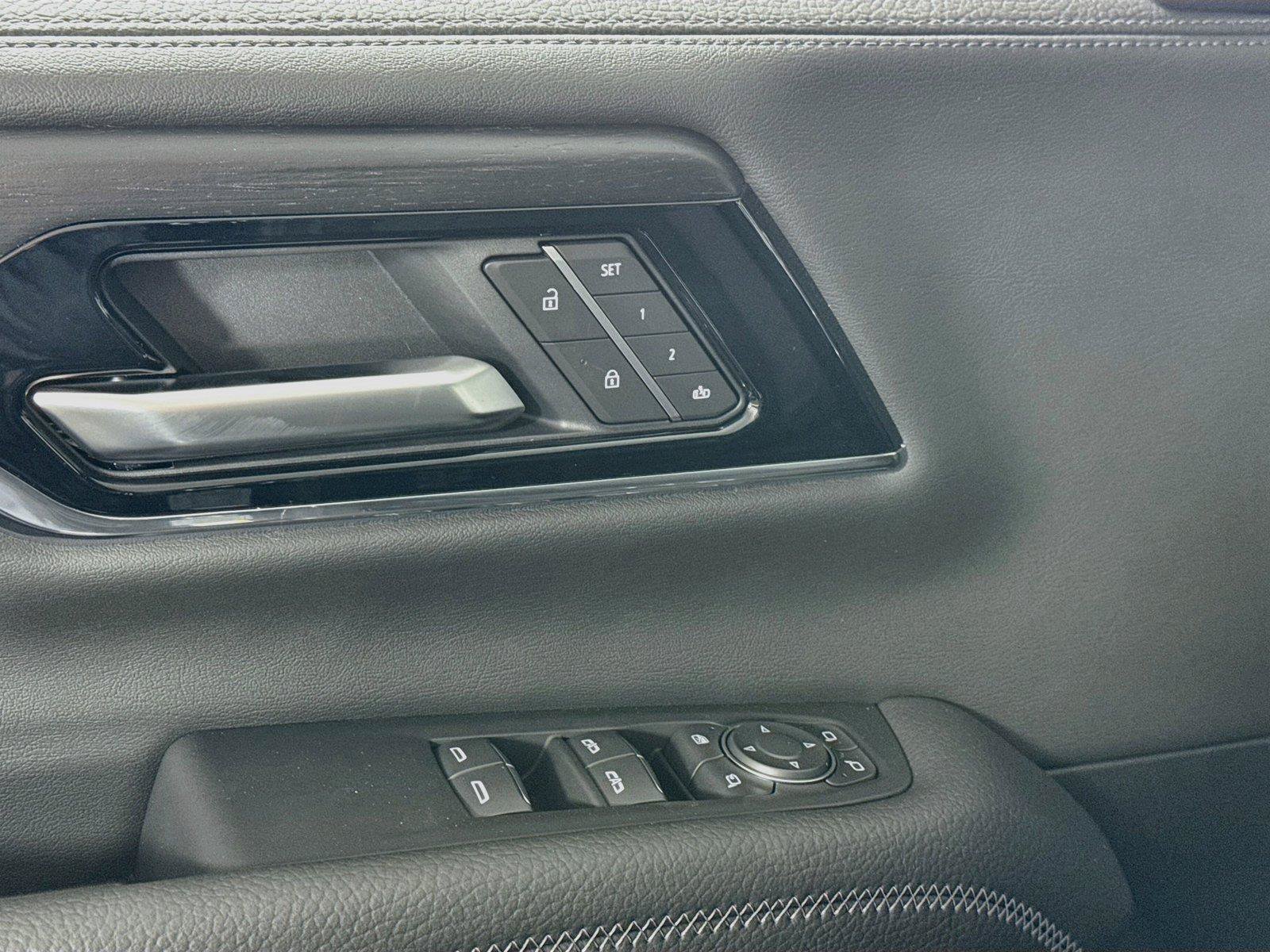 New 2027 GMC Yukon Denali w/ Advanced Technology Package AWD/4WD image 12