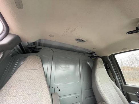 Used 2016 Chevrolet Express 2500 image 29