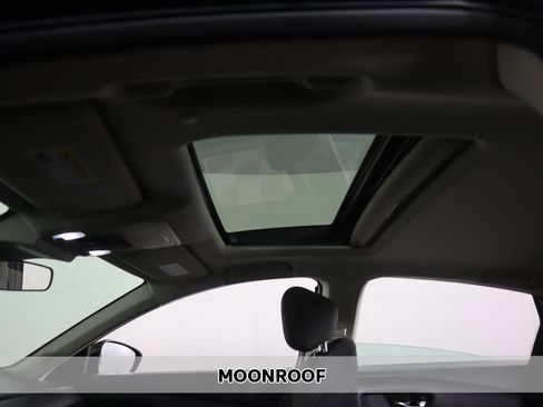 Used 2023 Honda Accord EX image 3