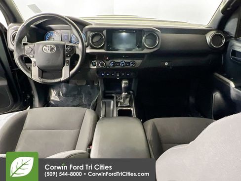 Used 2018 Toyota Tacoma 4x4 Double Cab image 7