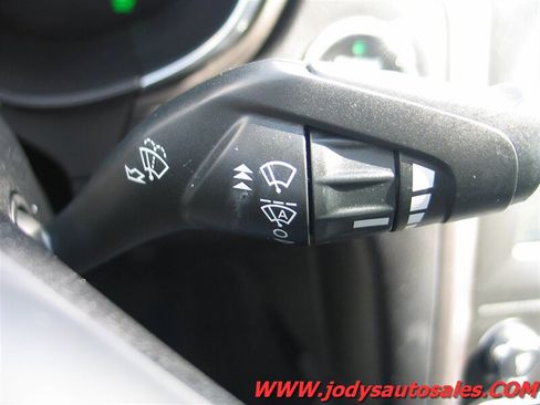 Used 2020 Ford Fusion SE FWD image 11