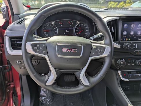 Used 2023 GMC Terrain SLT image 18