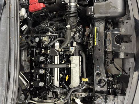 Used 2021 Nissan Versa SV image 33