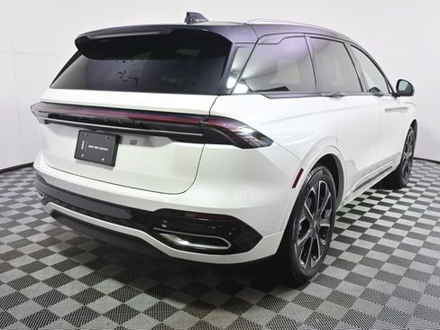 New 2026 Lincoln Nautilus Reserve AWD/4WD image 4