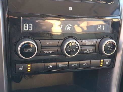 Used 2021 Subaru Ascent Limited image 14