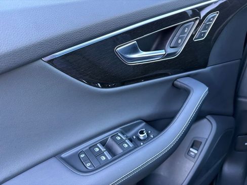 Used 2025 Audi Q7 3.0T Premium Plus image 38