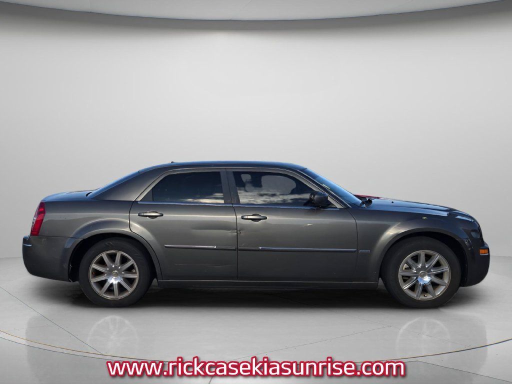 Used 2008 Chrysler 300 Touring RWD image 5