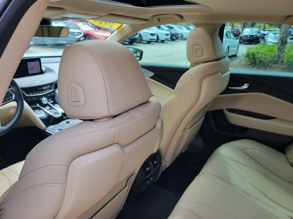 Used 2025 Acura TLX w/ Technology Package FWD image 10