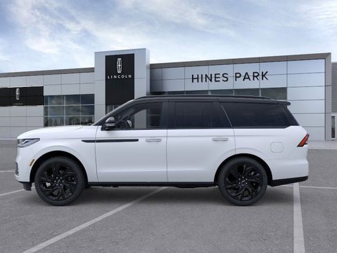 New 2025 Lincoln Navigator Black Label image 3