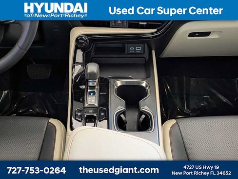 Used 2024 Lexus NX 250 FWD w/ Towing Package (2000 Lbs) image 22