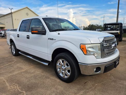 Used 2014 Ford F150 XLT w/ Equipment Group 302A Luxury RWD image 3