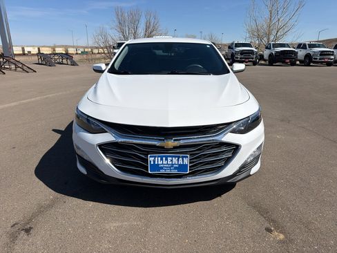 Used 2019 Chevrolet Malibu LT image 2