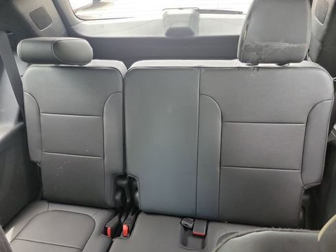 Used 2022 Chevrolet Traverse Premier AWD/4WD image 33