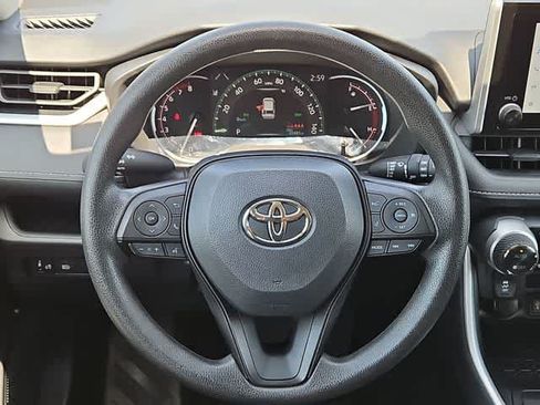 Used 2025 Toyota RAV4 XLE FWD image 20