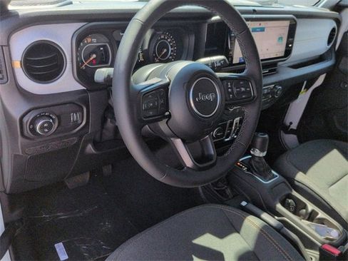 New 2025 Jeep Gladiator Sport image 10